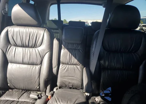 2010 Honda Odyssey Touring z USA, uszkodzony, nr VIN 5FNRL3H96AB055932